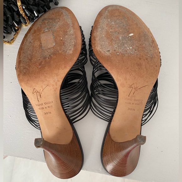 💫GIUSEPPE ZANOTTI BLACK LEATHER PISSI SANDAL - Picture 5 of 10